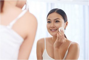 Cách sử dụng nước hoa hồng trị mụn của Nhật Kayoko
